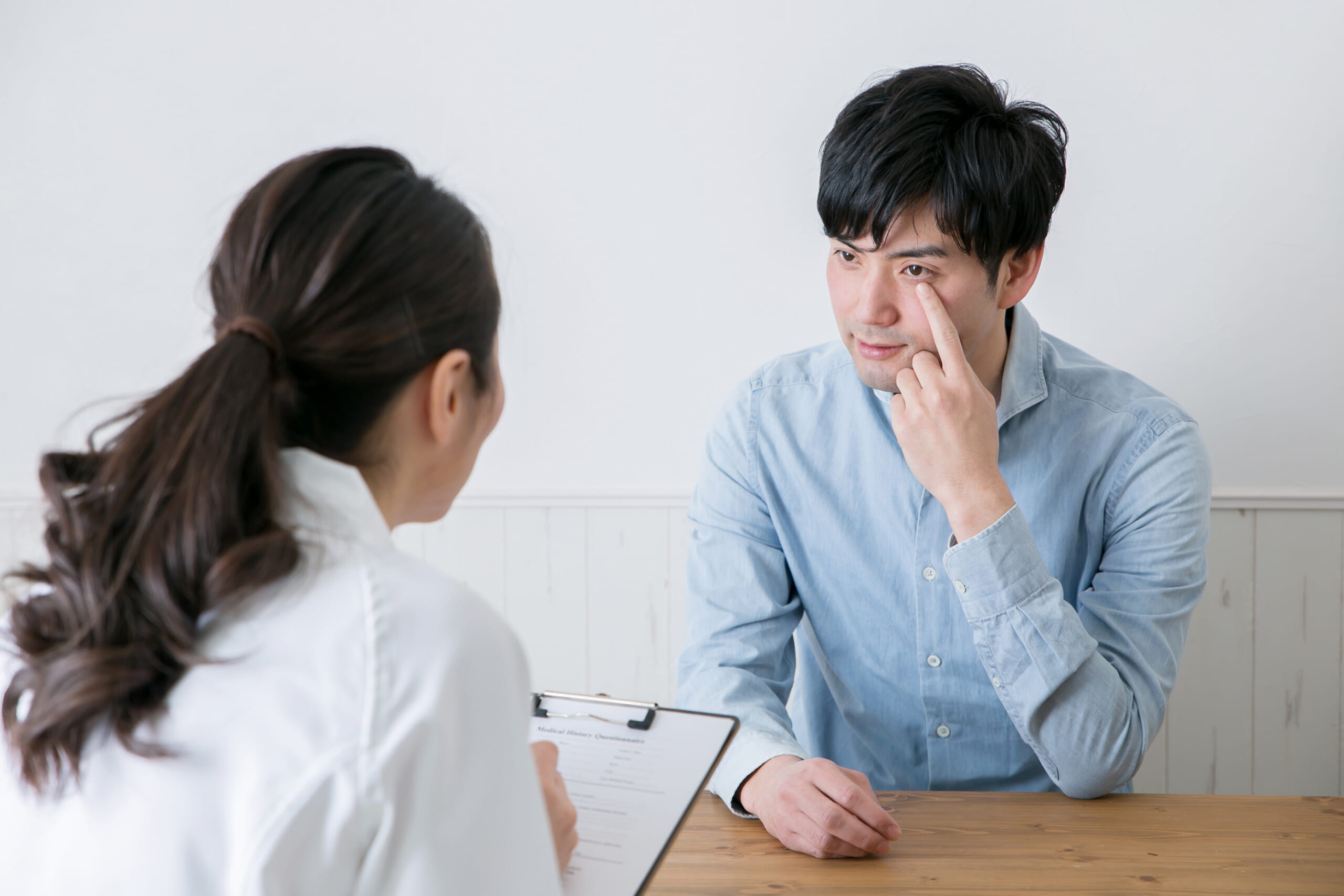 東京の眼瞼下垂クリニックで相談が増えている男性患者の特徴